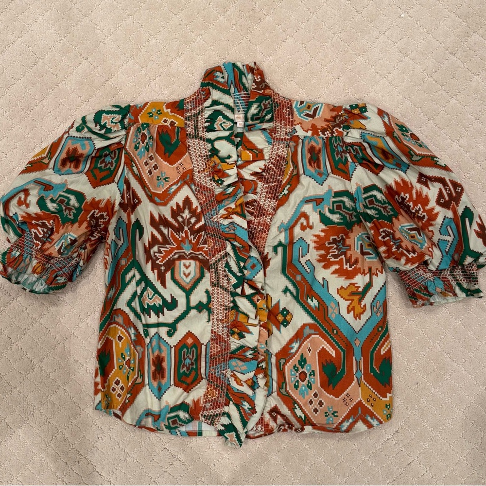 Love the Label Zuri Blouse with Ruffle Detail Sz M